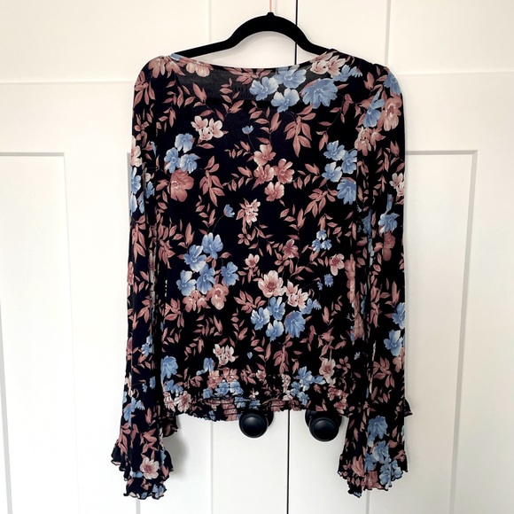 American eagle long sleeve floral top - Picture 3 of 3